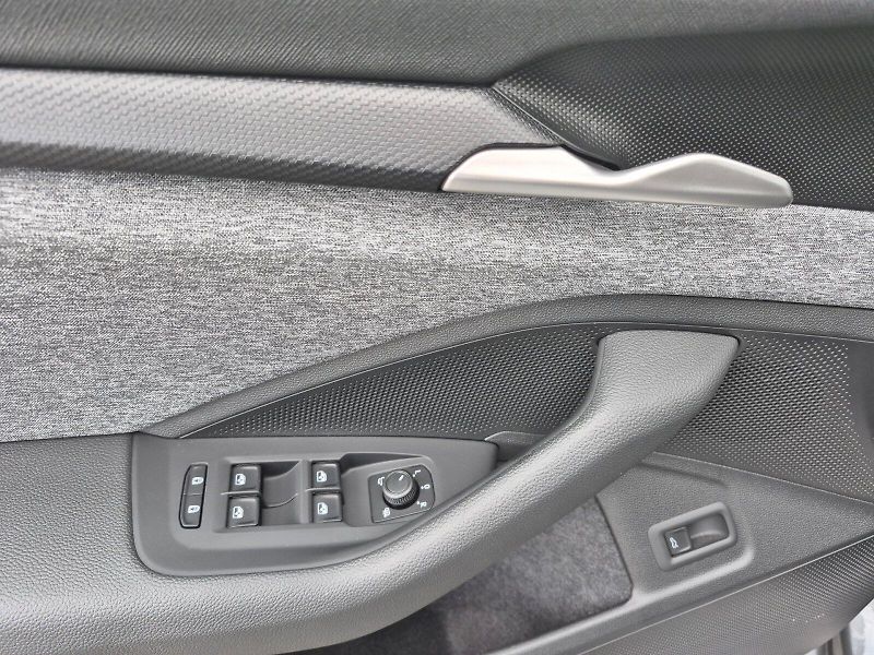 Škoda Superb (2025) Selection 2.0 TDI 110kW DSG - fotka 11 z 30