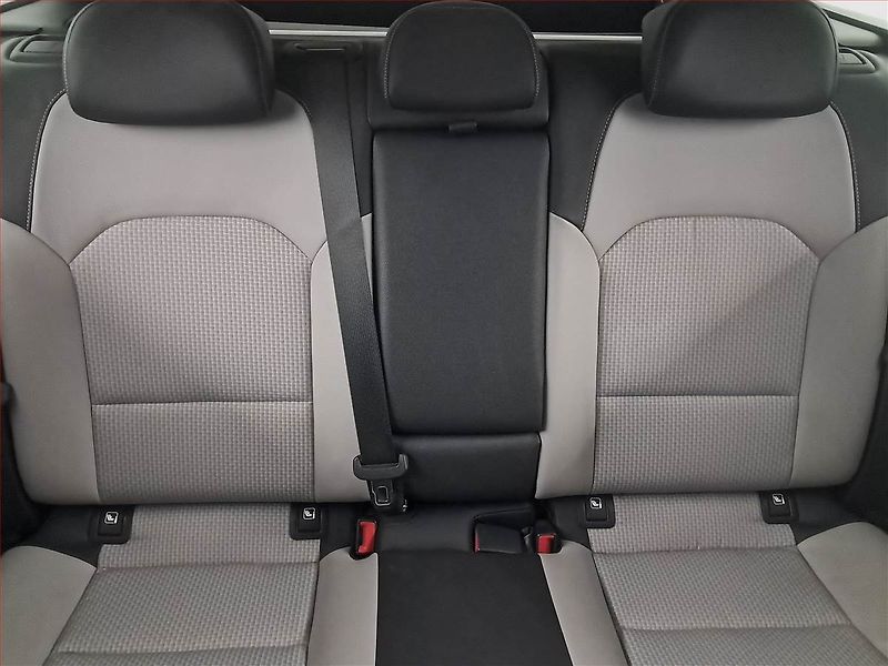 Kia Ceed (2018) 1.4 T-GDI, Kůže, Navi - fotka 10 z 19