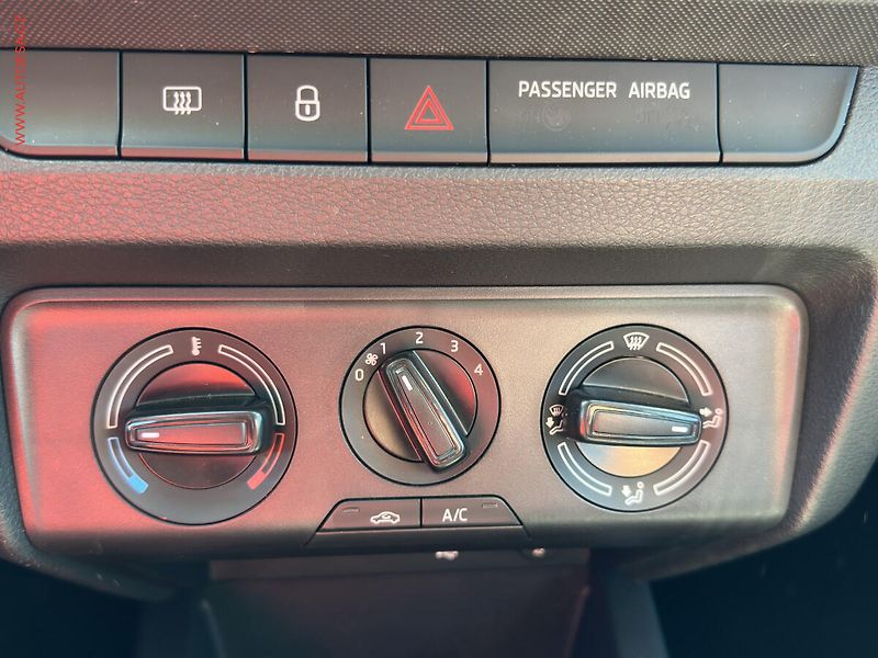 Škoda Fabia (2021) 1.0 TSi, ČR, STK2/28 - fotka 16 z 19