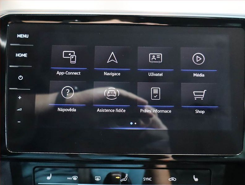 Volkswagen Passat (2021) 2.0 TDI, Automat, Kůže, Navi - fotka 18 z 31