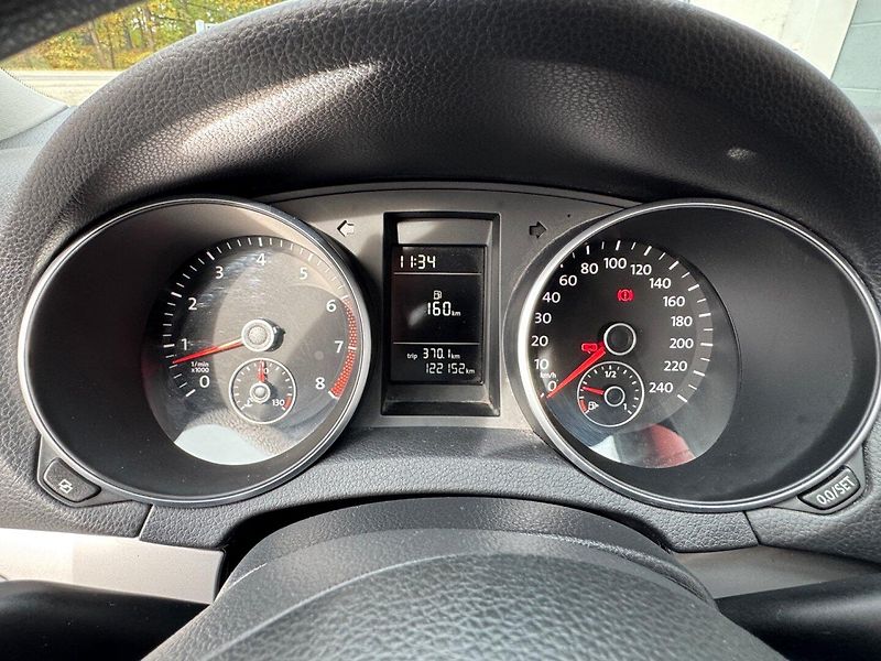 Volkswagen Golf (2010) 1.4 16V TAŽNÉ, SERVISNÍ KNIHA - fotka 18 z 32