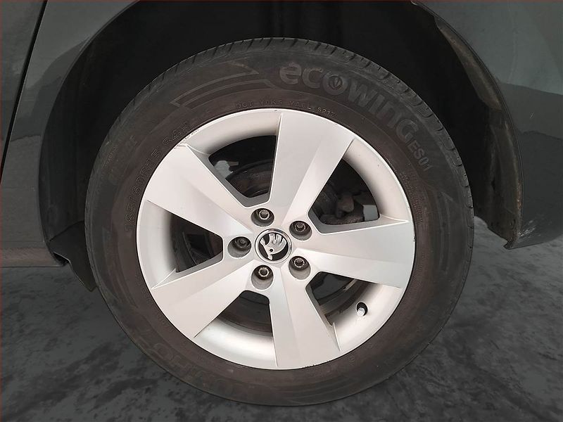 Škoda Rapid (2016) Ambition 1.2 TSI, Serv.kniha - fotka 15 z 17