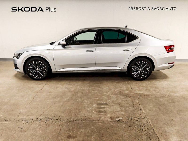 Škoda Superb (2024) iV 1.4 TSI 160 kW DSG L&K - fotka 3 z 31