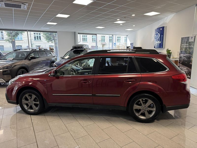 Subaru Outback 2.0D Comfort Cross Line CVT,CZ - fotka 2 z 50