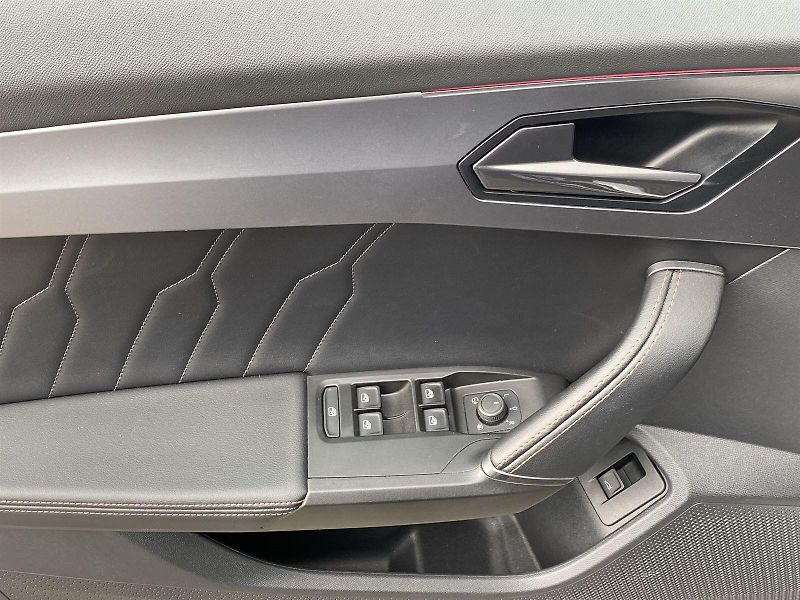 Cupra Formentor (2024) 1.5 TSI DSG - fotka 29 z 40
