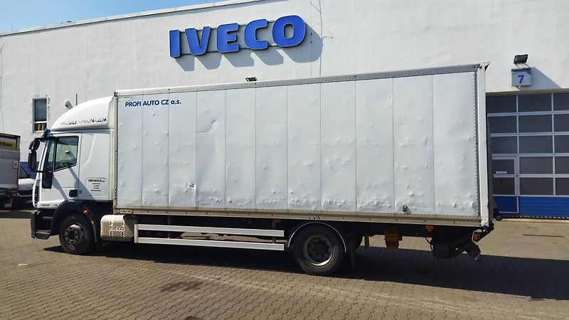 Iveco Eurocargo skříň s hydraulickým čelem - fotka 5 z 12