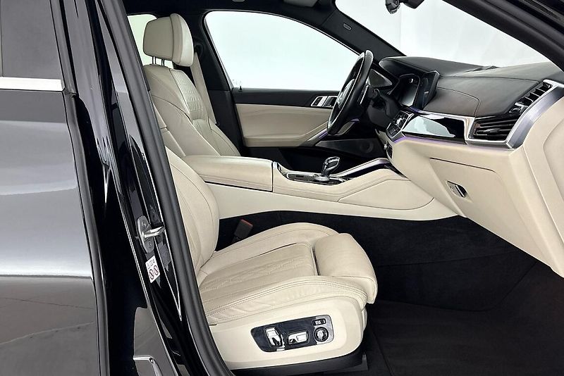 BMW X6 xDrive40d - fotka 15 z 29
