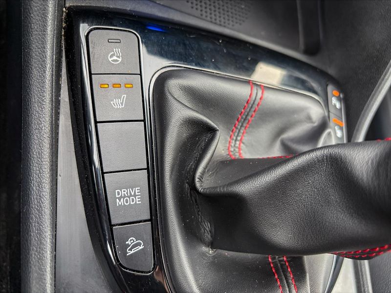 Hyundai Tucson 1,6 T-GDI N-line - fotka 7 z 19