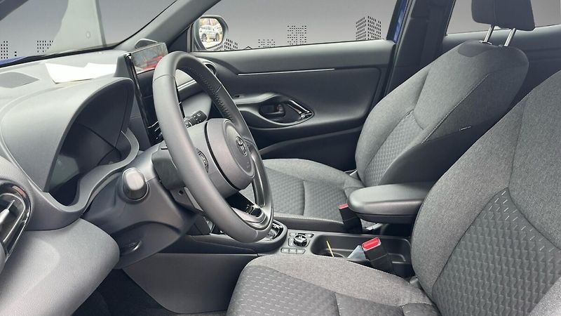 Toyota Yaris Cross 1.5L HEV130 CVT 4X4 Style - fotka 5 z 6