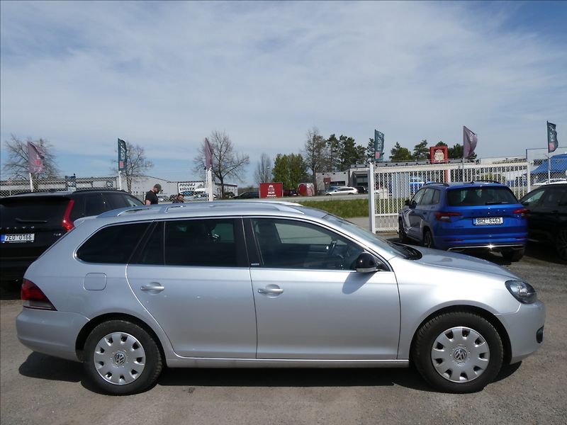 Volkswagen Golf 1,4 TSi 90kW STYLE - fotka 11 z 43