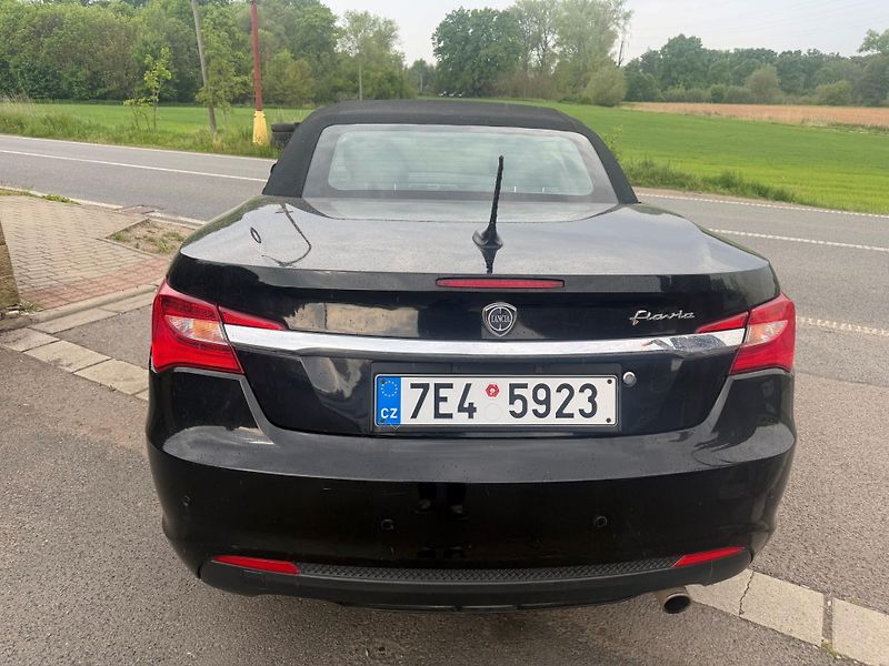 Lancia Flavia (2012)  200S  2,4 i limited 2012 - fotka 6 z 21