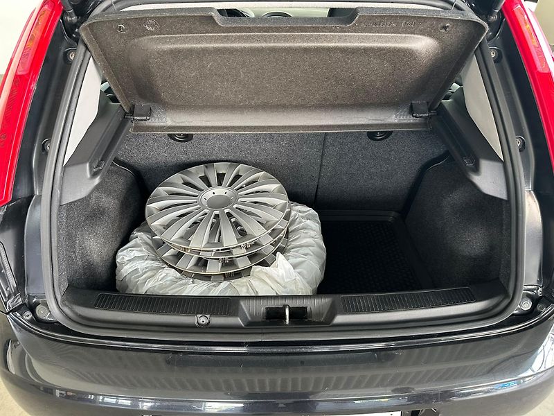 Fiat Punto 1.4i,ČR - fotka 15 z 15