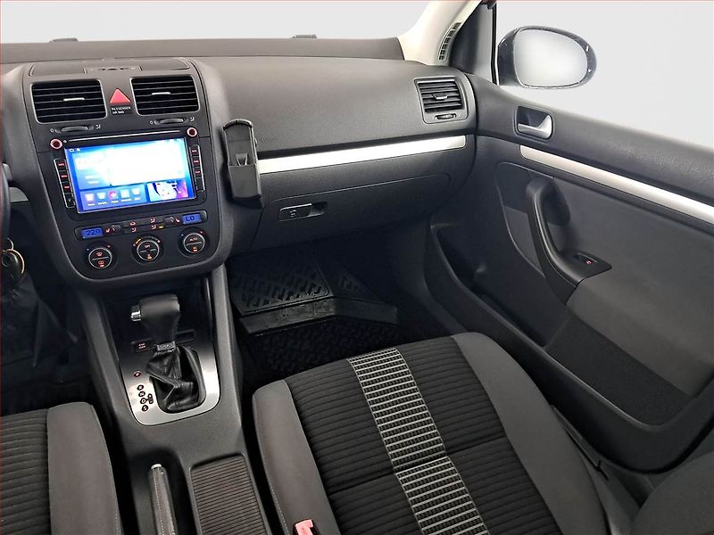 Volkswagen Golf (2008) Comfortline 1.9 TDI, Automat - fotka 8 z 18