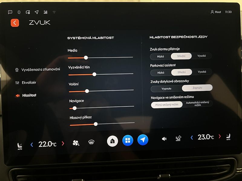 Lynk & Co 01 CORE PHEV AUT CZ 1.maj - fotka 42 z 48