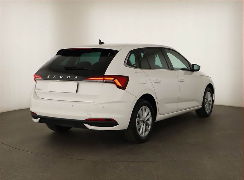 Škoda Scala (2025) 1.0 TSI, Top Selection, FullLe - fotka 5 z 16