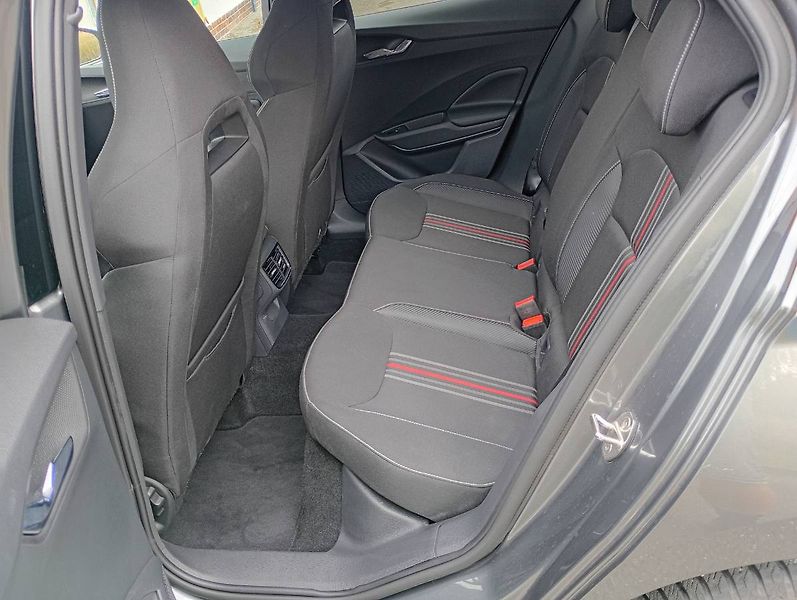 Škoda Fabia (2024) 1.0 TSI 85 kW DSG Monte Carlo - fotka 31 z 35