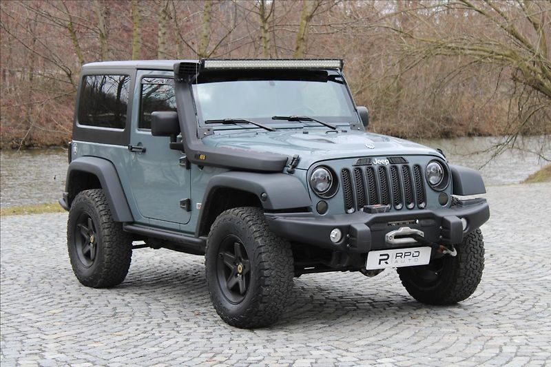 Jeep Wrangler 2.8 CRD/10th-Anniversary/CZ - fotka 41 z 49