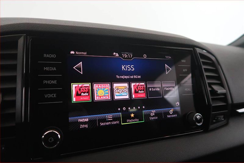 Škoda Karoq (2024) Sportline 2.0 TDI - fotka 16 z 27