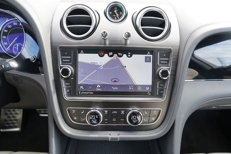 Bentley Bentayga 4.0i V8, Mulliner, ČR, DPH - fotka 44 z 51