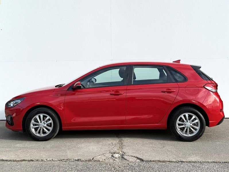 Hyundai i30 1.5 DPi 81kW Smart - fotka 8 z 17