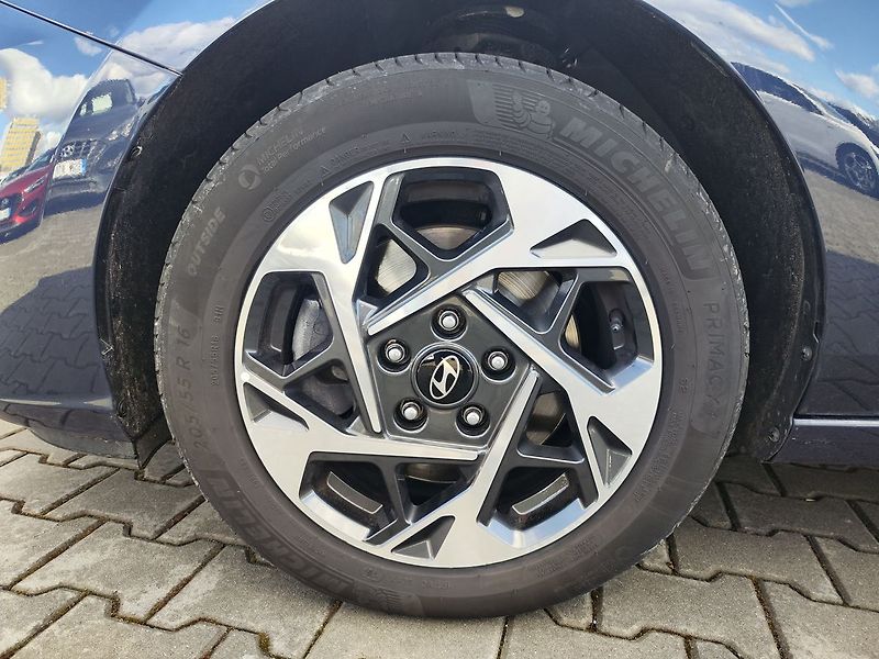Hyundai i30 1.5 T-GDI/103kW Style DCT - fotka 31 z 31