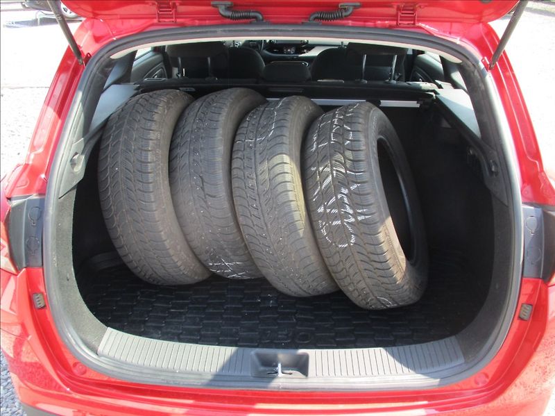 Hyundai i30 1,0 T-GDI, servis,DPH,1.maj,CZ - fotka 9 z 33
