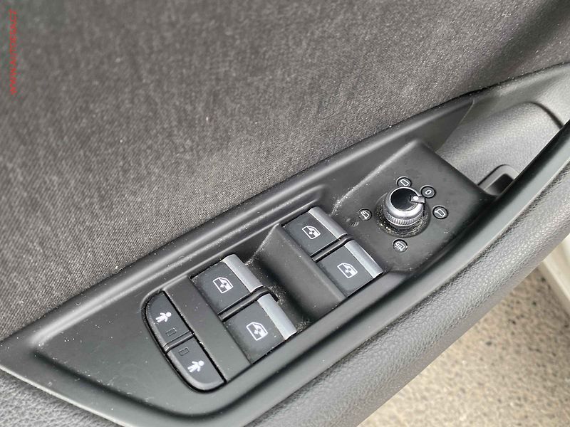 Audi A4 (2017) 2.0 TDi, AT, bixen - fotka 13 z 20