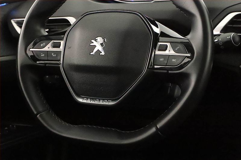 Peugeot 5008 (2022) PureTech 130 - fotka 19 z 21