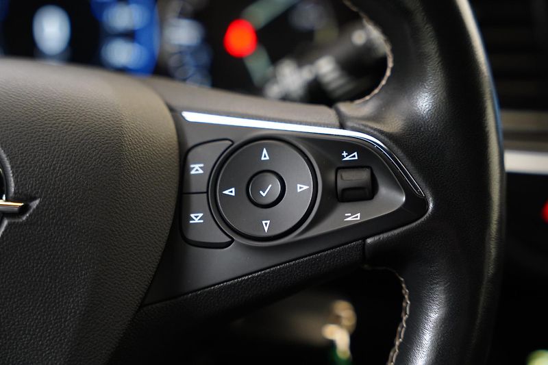 Opel Insignia - fotka 16 z 24