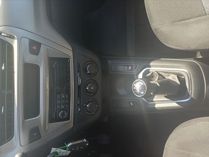 Citroën C-Elysée 1,2   FEEL 60kW - fotka 9 z 21