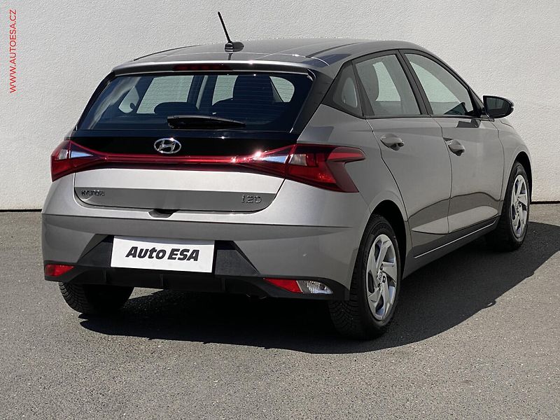 Hyundai i20 (2023) 1.2 MPI, 1.maj,ČR, Comfort - fotka 4 z 16