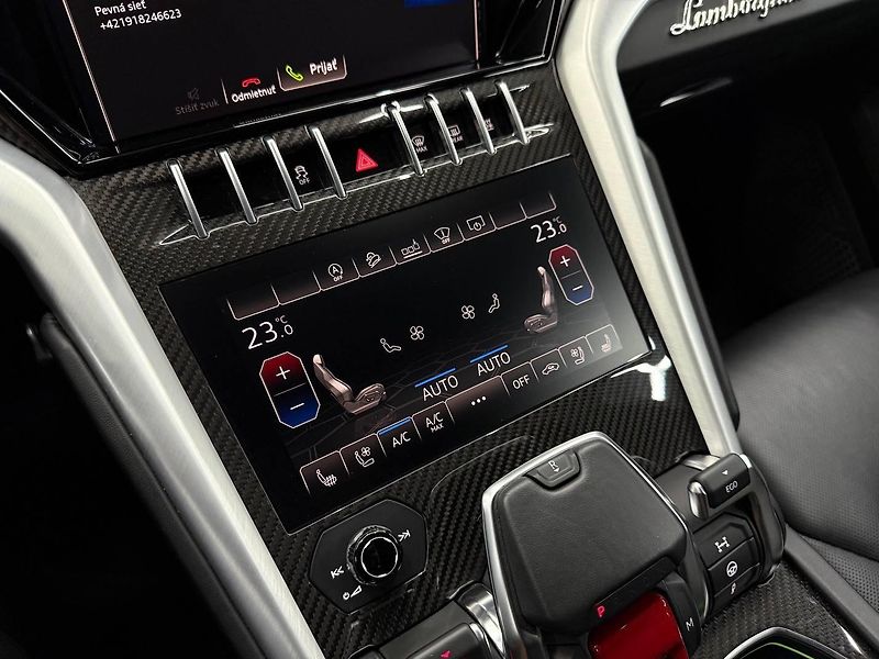Lamborghini Urus (2020) 4.0 V8 Mansory 700koní - fotka 45 z 46