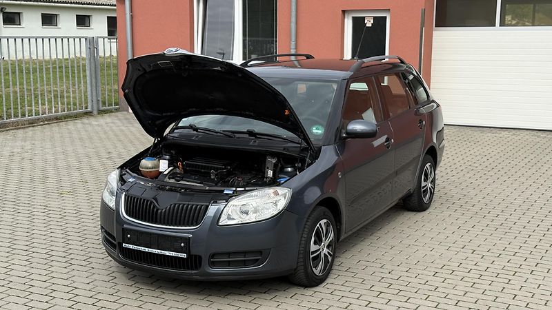 Škoda Fabia (2010) 1.4 16V*63kW*AMBIENTE*PĚKNÁ* - fotka 17 z 21