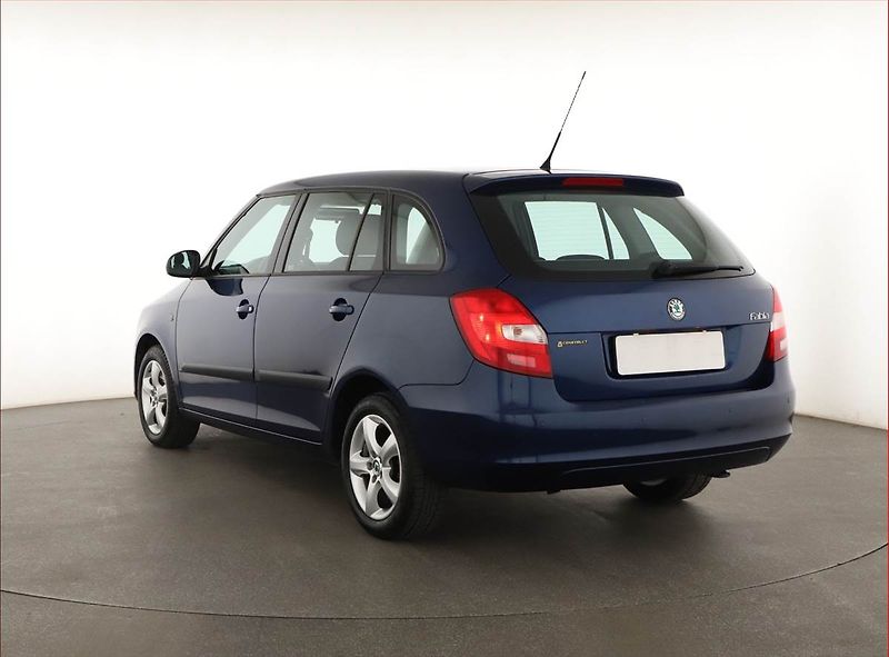 Škoda Fabia (2011) 1.2 TSI, jezdí výborně - fotka 4 z 12