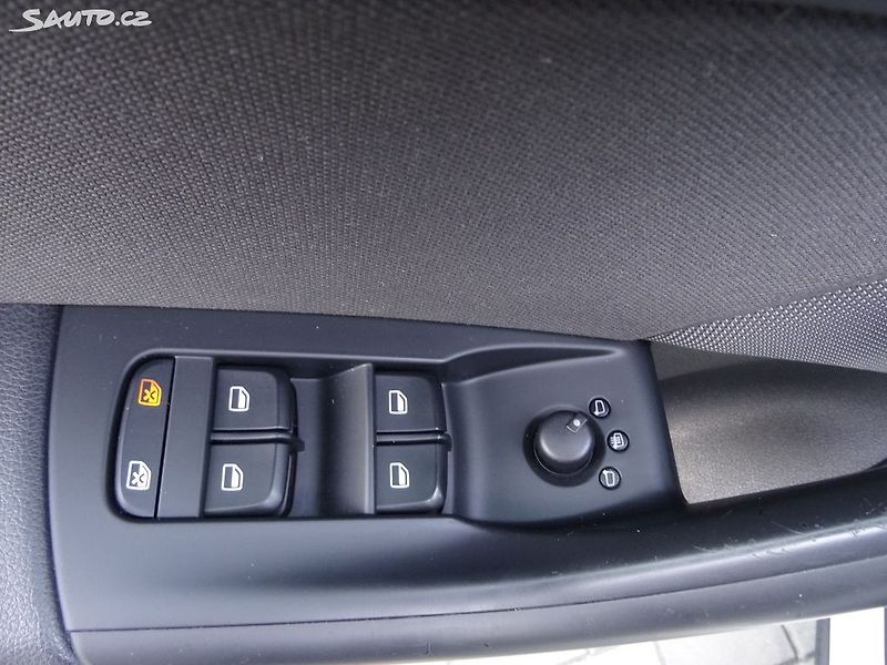 Audi Q3 2.0 TDI 103kW NOVÉ ROZVODY - fotka 12 z 26