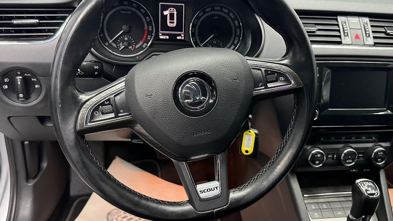 Škoda Octavia (2015) SCOUT - fotka 15 z 27