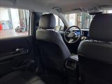 Mercedes-Benz GLB 220 4MATIC - náhled 21
