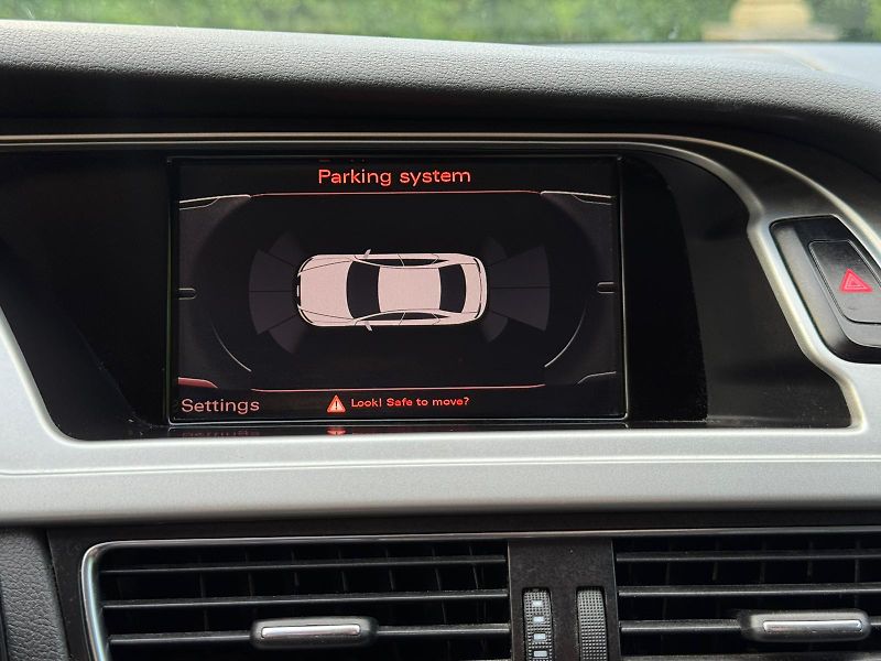 Audi A4 (2012) 2.0TDi ČR VÝBAVA SERVIS ČIDLA - fotka 13 z 26