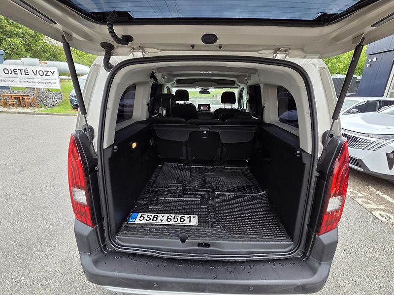 Peugeot Rifter (2020) 1.5 BHDi 130 LONG GTline MAN6 - fotka 13 z 32