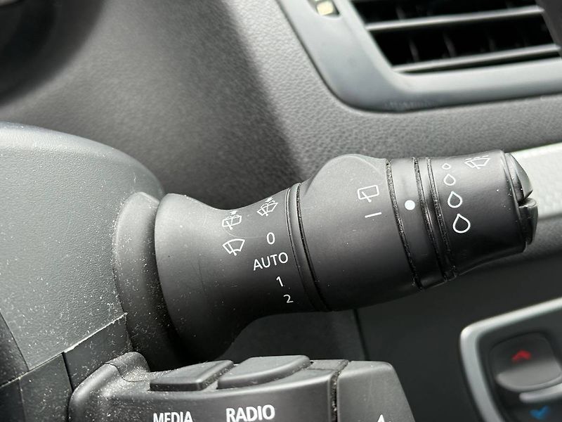 Renault Mégane (2013) 1.6 16V 81 kW Limited - fotka 16 z 20