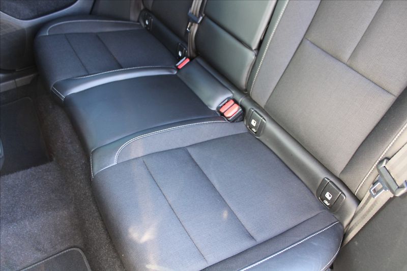 Volvo XC40 2,0 T4  1MAJ,4x4,MOMENTUM PRO - fotka 26 z 43