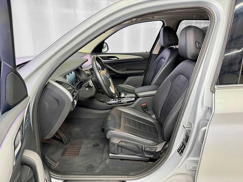 BMW X3 30d xDrive LUXURY LINE, 360°, - fotka 11 z 30