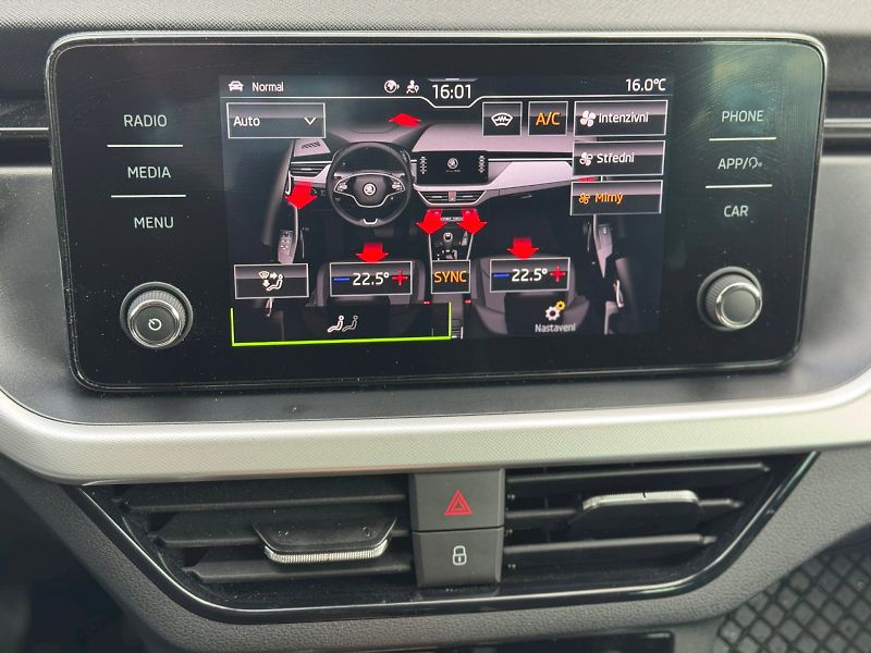 Škoda Kamiq (2021) Style Plus 1,5 TSI 110 kW DSG - fotka 15 z 28