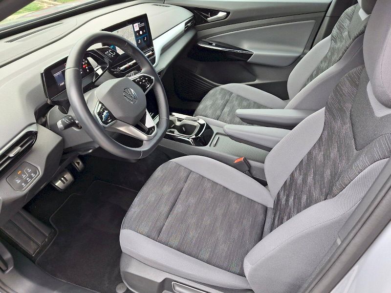 Volkswagen ID.4 (2024) Pro Performance 70 150kW - fotka 27 z 35