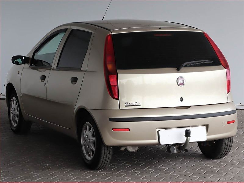 Fiat Punto (2010) 1.2 60 , po STK, Tažné - fotka 4 z 15