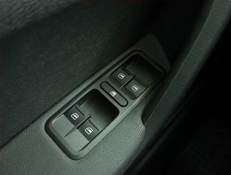 Škoda Yeti (2014) 1.2 TSI, Vyhř. sedaček - fotka 14 z 14