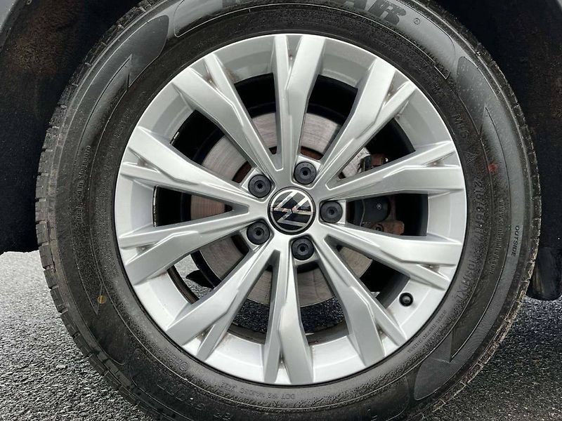 Volkswagen Tiguan (2024) Life 2,0 TDI DSG - fotka 8 z 20
