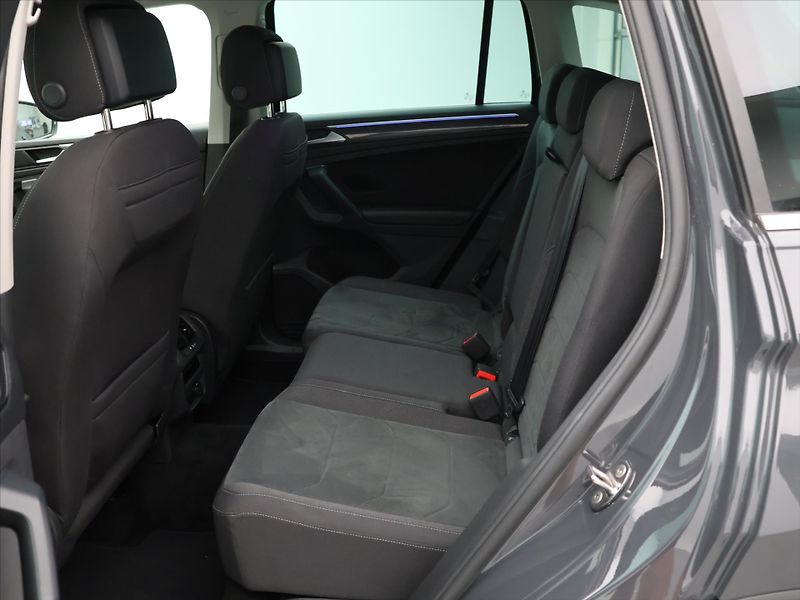Volkswagen Tiguan 2,0 TSI 140kW 4MOT DSG DPH Ele - fotka 14 z 33