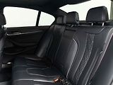 BMW Řada 5 M550i xDrive - náhled 22