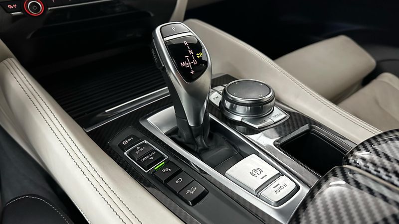 BMW X6 40D / XDRIVE - fotka 30 z 53